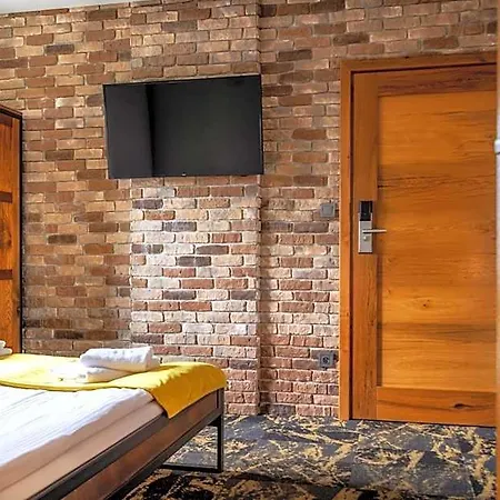 Hotel Pawie Oczko